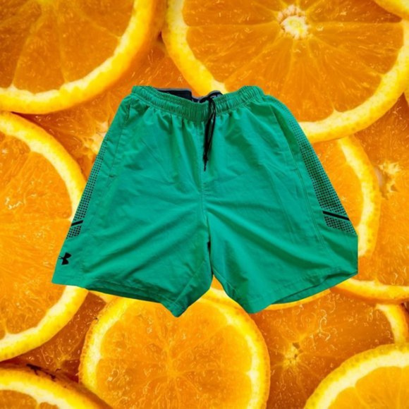 Under Armour Green Shorts Size‎ Medium - Picture 1 of 4